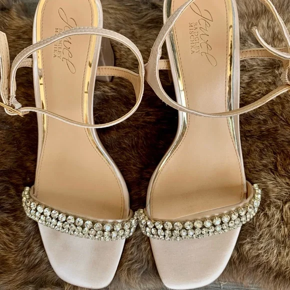 Badgley Mischka - Lori Block Heel in Champagne - Picture 16 of 16